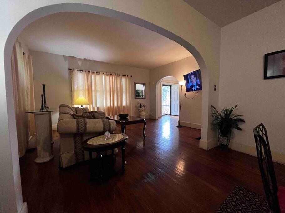Comfortable 2-Bdrm Spacious Home With Wifi & Patio Ινδιανάπολη Εξωτερικό φωτογραφία