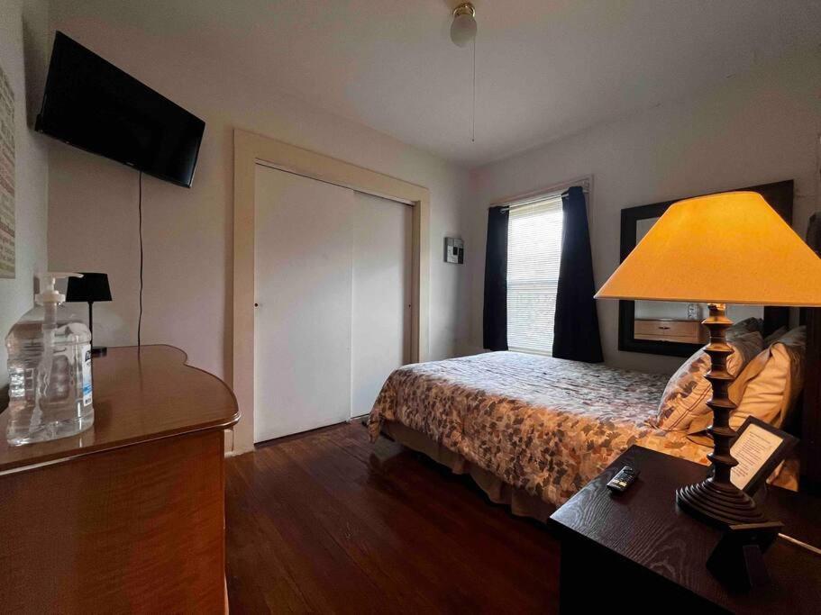 Comfortable 2-Bdrm Spacious Home With Wifi & Patio Ινδιανάπολη Εξωτερικό φωτογραφία