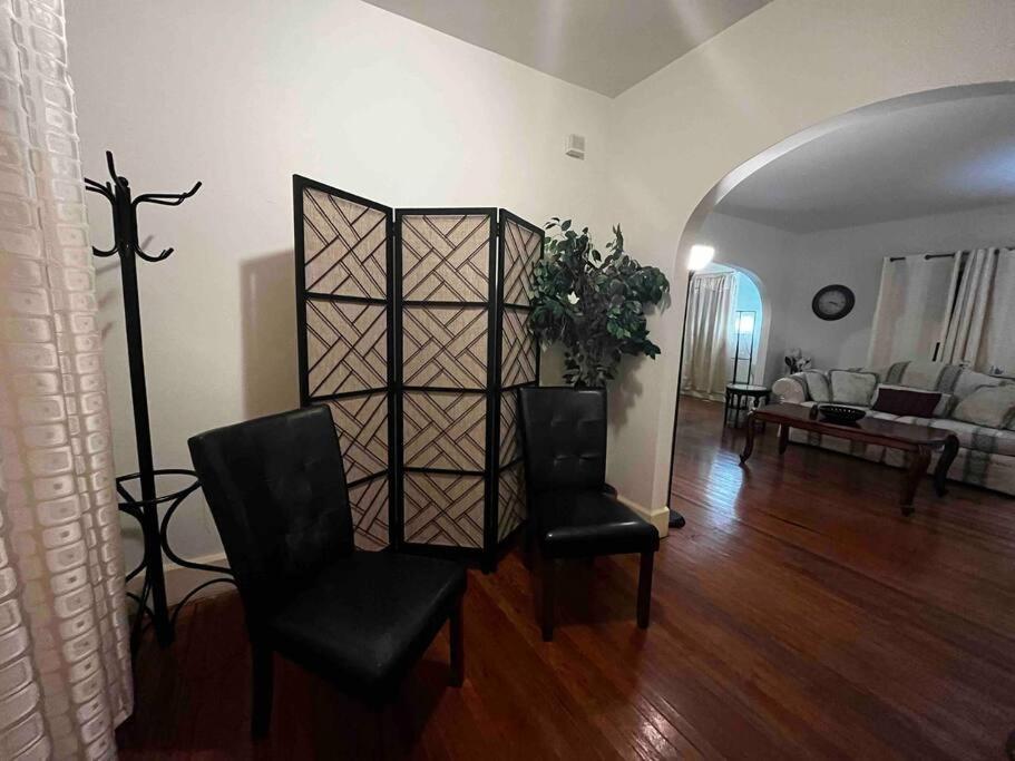 Comfortable 2-Bdrm Spacious Home With Wifi & Patio Ινδιανάπολη Εξωτερικό φωτογραφία