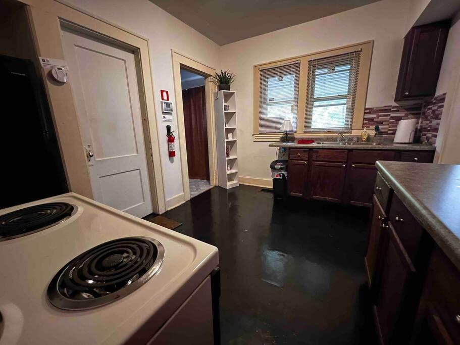 Comfortable 2-Bdrm Spacious Home With Wifi & Patio Ινδιανάπολη Εξωτερικό φωτογραφία