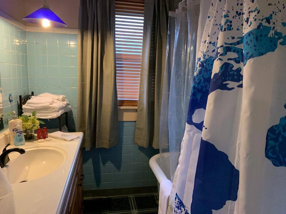 Comfortable 2-Bdrm Spacious Home With Wifi & Patio Ινδιανάπολη Εξωτερικό φωτογραφία