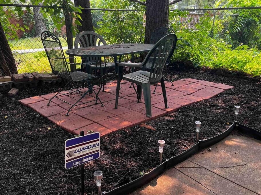 Comfortable 2-Bdrm Spacious Home With Wifi & Patio Ινδιανάπολη Εξωτερικό φωτογραφία