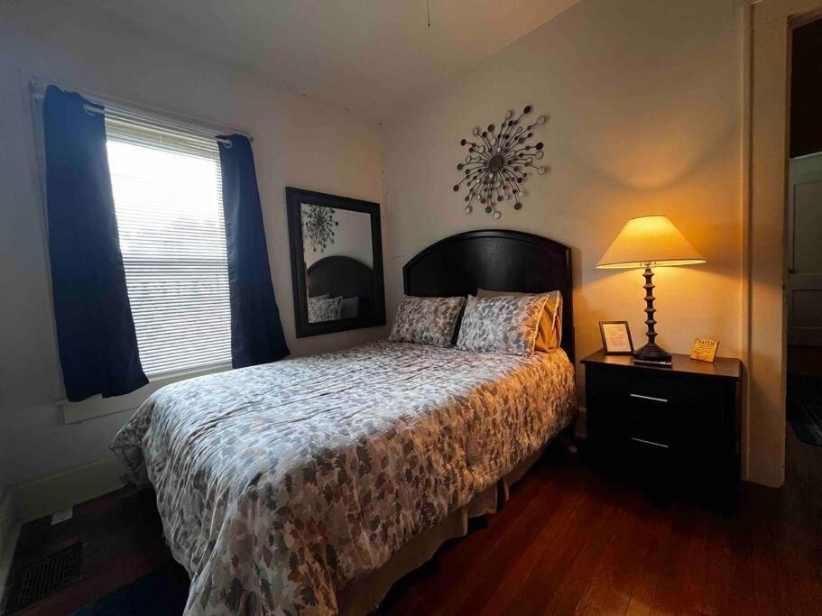 Comfortable 2-Bdrm Spacious Home With Wifi & Patio Ινδιανάπολη Εξωτερικό φωτογραφία